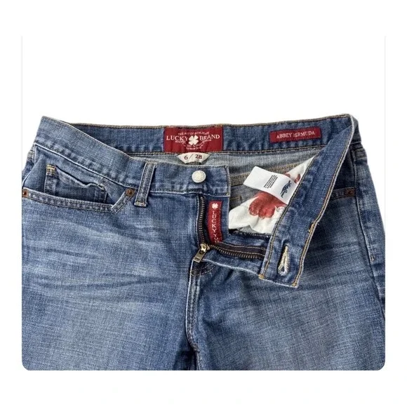 Lucky Brand Abbey Bermuda Shorts Women 6 28 Blue Denim Embroidered Frayed Hem - Picture 3 of 16